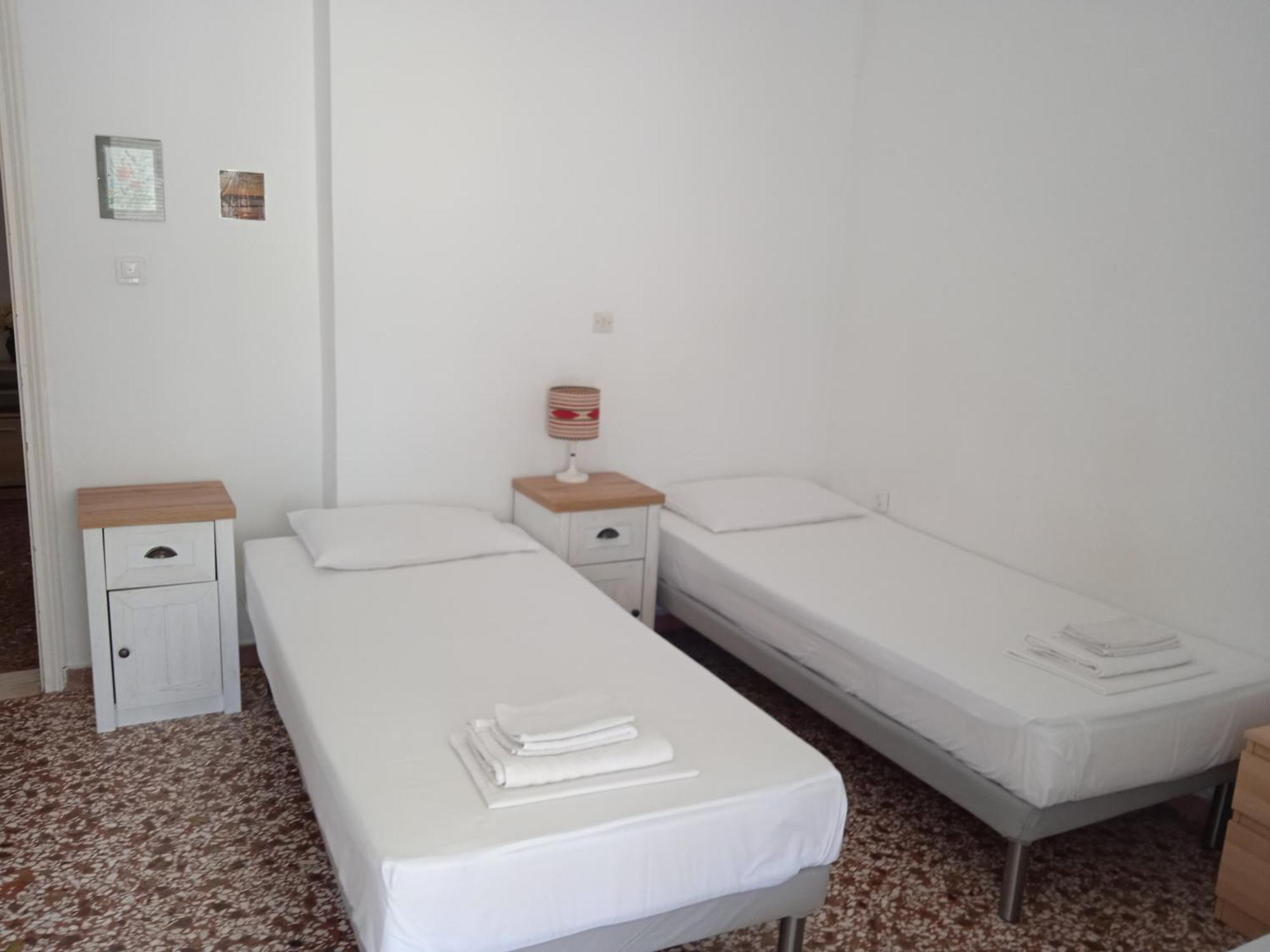 Elina'S Room Poros Town Exterior photo